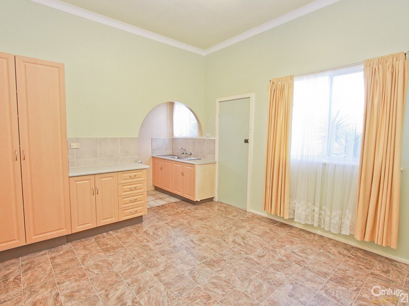 1/4 First Street, Cardiff South NSW 2285