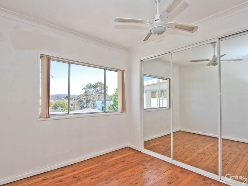 70 Thompson Road, Speers Point NSW 2284