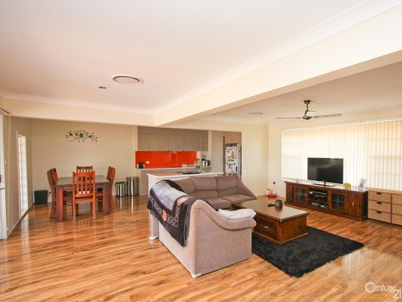 26 Walker Street, Warners Bay NSW 2282