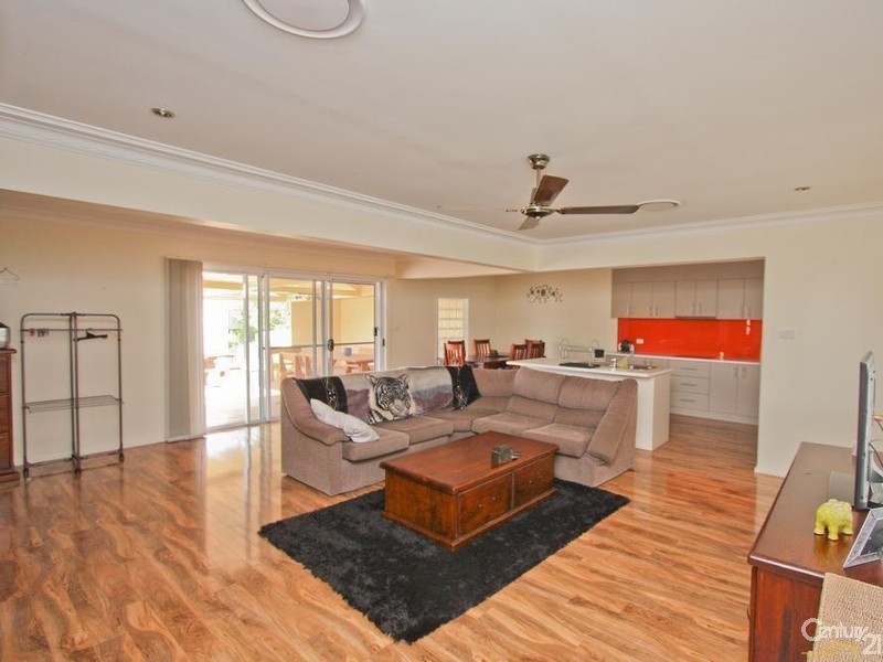 26 Walker Street, Warners Bay NSW 2282