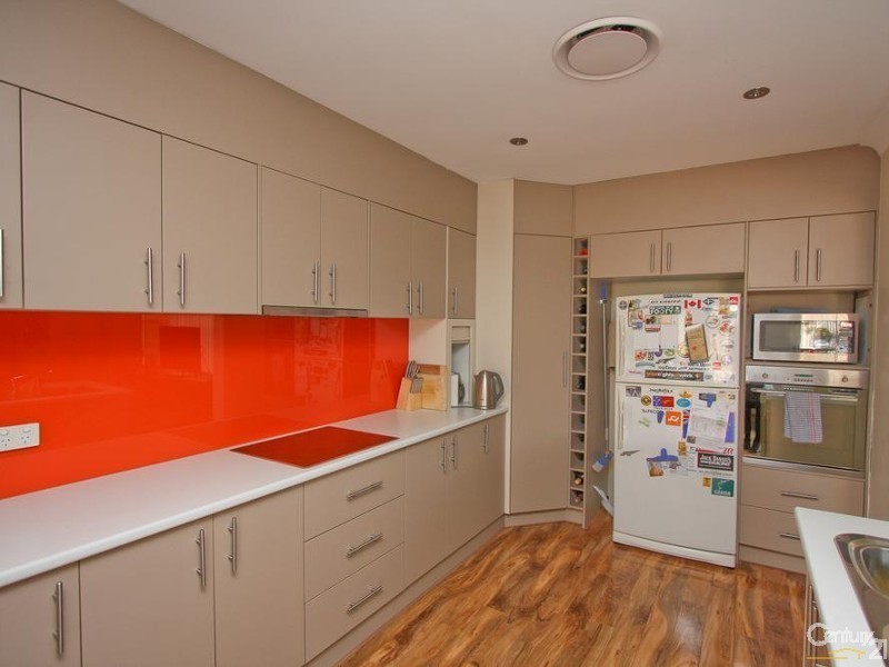 26 Walker Street, Warners Bay NSW 2282