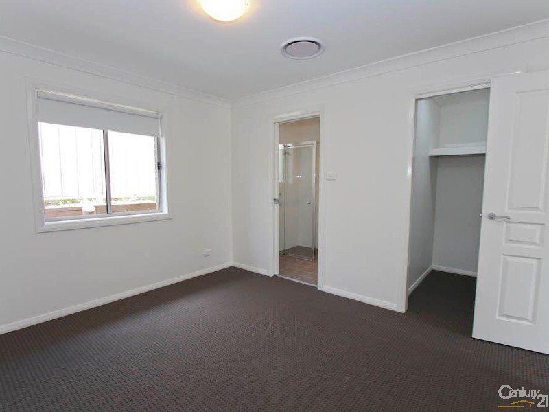 61 Dalmeny Drive, Macquarie Hills NSW 2285