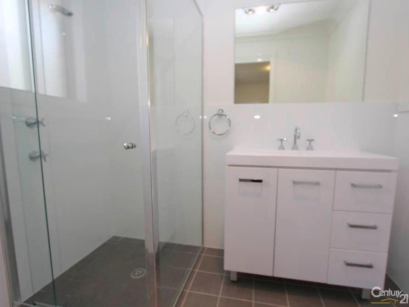 61 Dalmeny Drive, Macquarie Hills NSW 2285