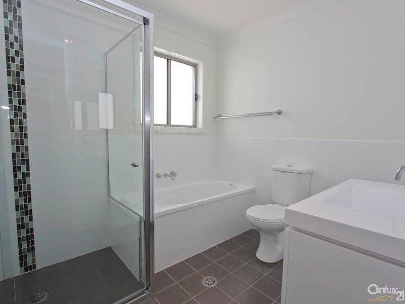 61 Dalmeny Drive, Macquarie Hills NSW 2285