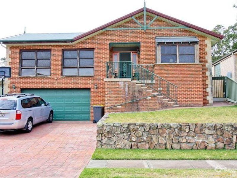 9 Boatmans Row, Eleebana NSW 2282