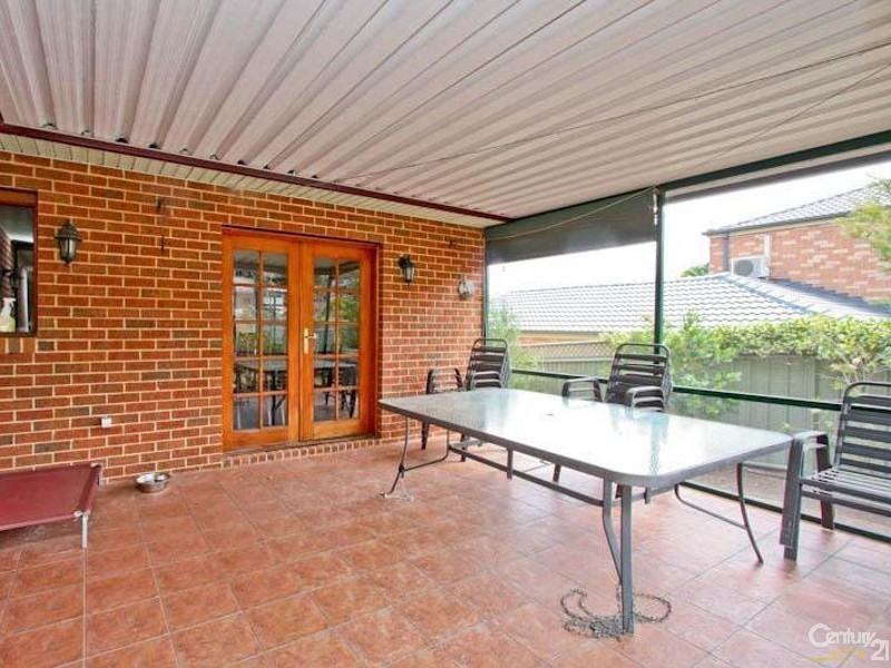 9 Boatmans Row, Eleebana NSW 2282