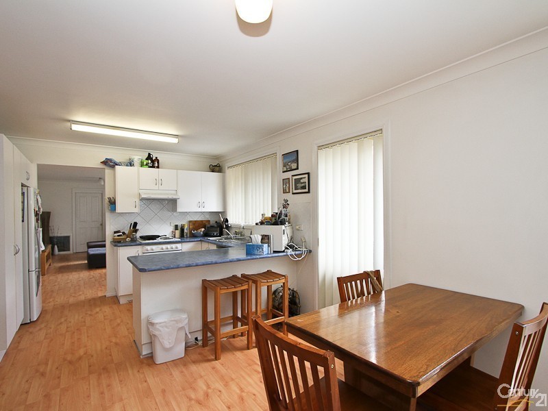2/156 Medcalf Street, Warners Bay NSW 2282