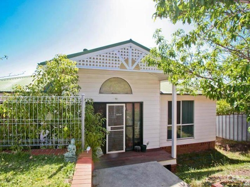 21 Beryl Street, Warners Bay NSW 2282