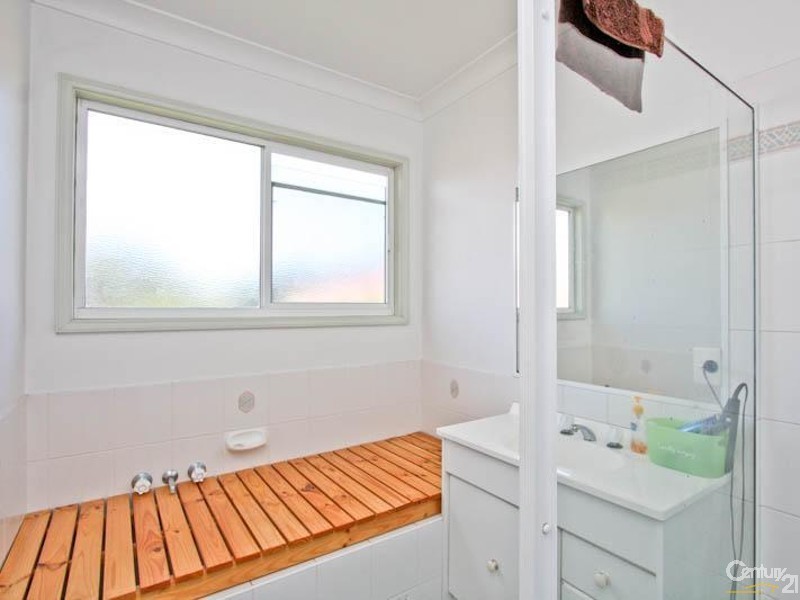 21 Beryl Street, Warners Bay NSW 2282