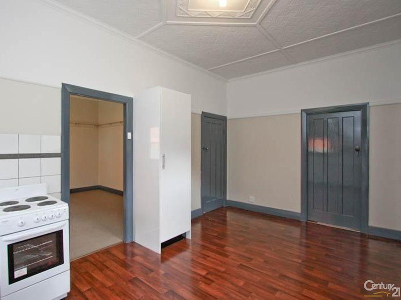 30 Dickinson Street, Charlestown NSW 2290