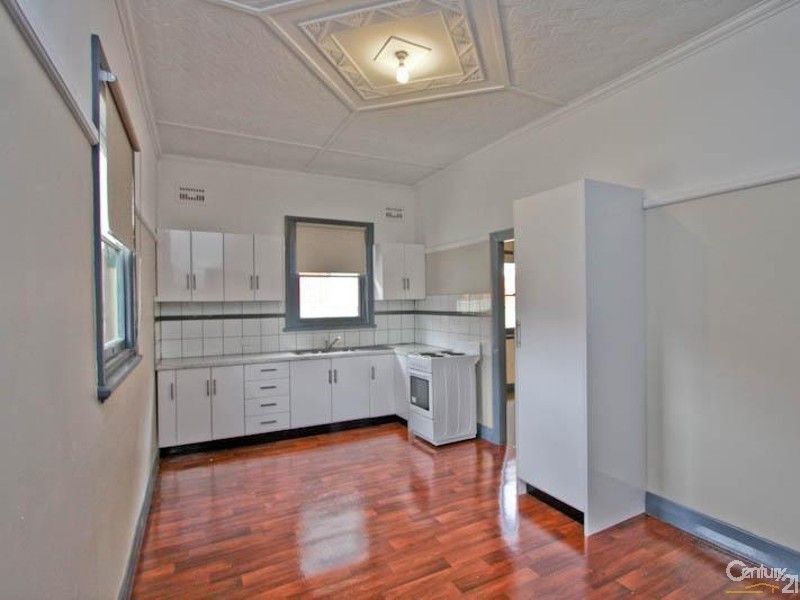 30 Dickinson Street, Charlestown NSW 2290