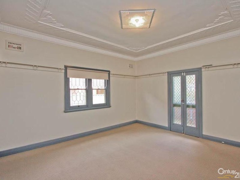 30 Dickinson Street, Charlestown NSW 2290