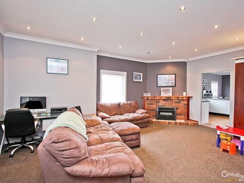 58  Tennent Road, Mount Hutton NSW 2290