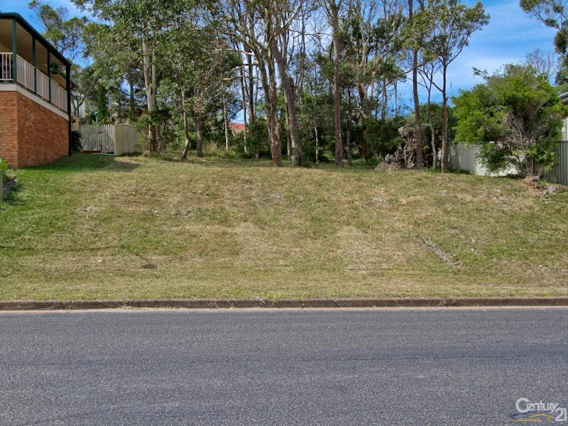 14 Copper Valley Close, Caves Beach NSW 2281