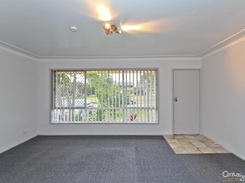 8 Spencer Street, Warners Bay NSW 2282