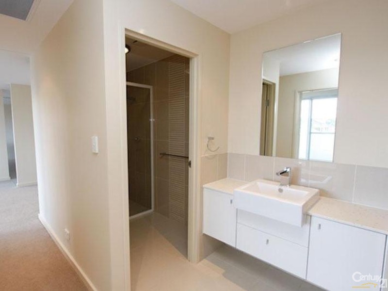 11/24 Brooks Parade, Belmont NSW 2280