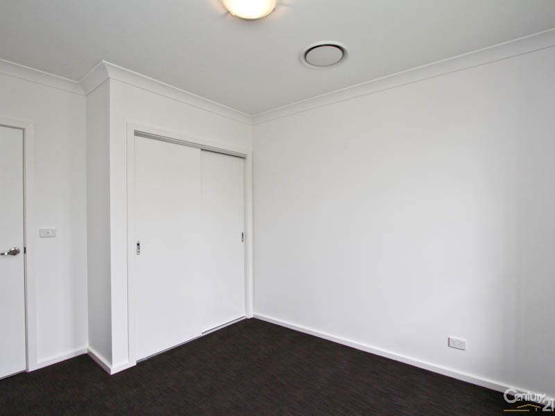 8 Seaside Circuit, Caves Beach NSW 2281