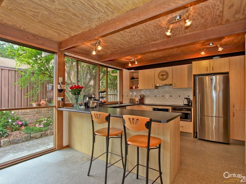 25 Seaview Close, Eleebana NSW 2282