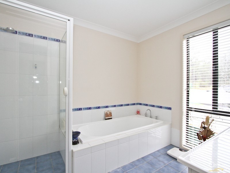 56 Churnwood Dr, Fletcher NSW 2287