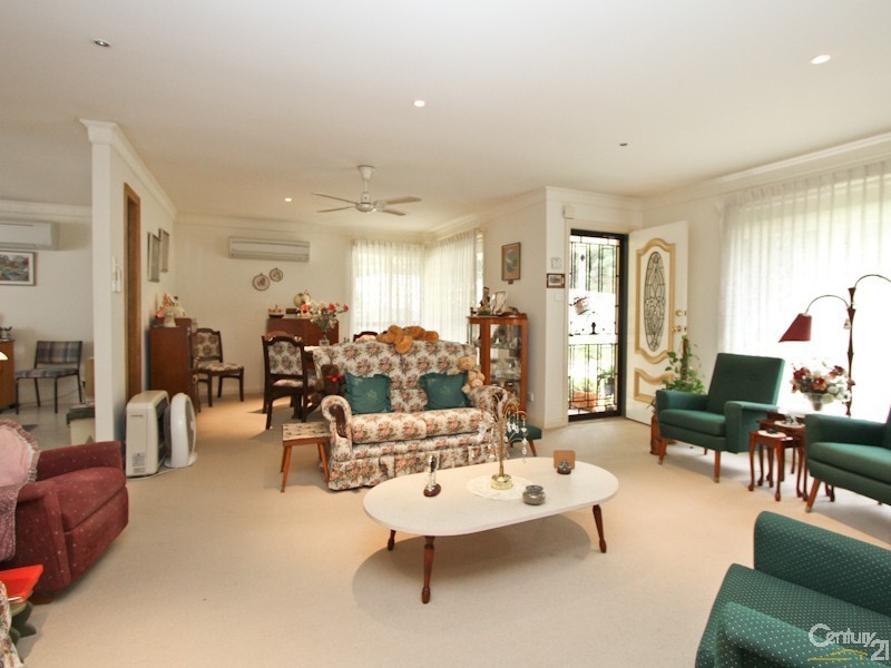 1/30 Boatmans Row, Eleebana NSW 2282