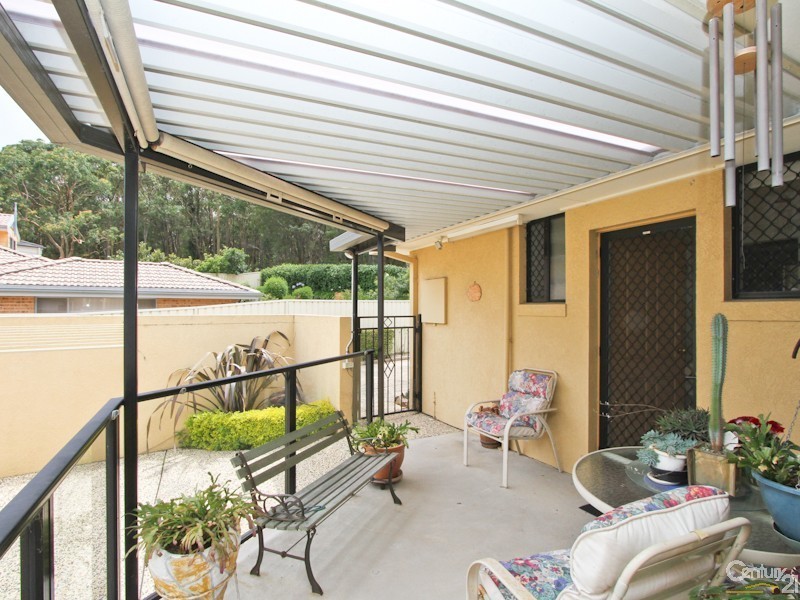 1/30 Boatmans Row, Eleebana NSW 2282