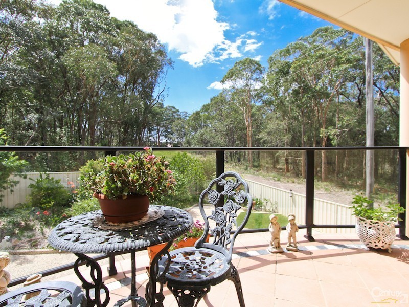 2/30 Boatmans Row, Eleebana NSW 2282