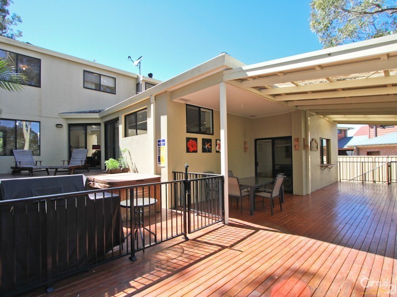 4 Roma Road, Valentine NSW 2280