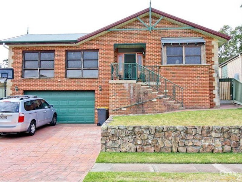 9 Boatmans Row, Eleebana NSW 2282