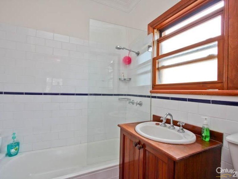 9 Boatmans Row, Eleebana NSW 2282