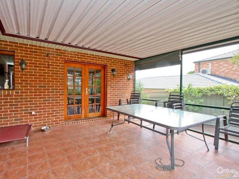 9 Boatmans Row, Eleebana NSW 2282