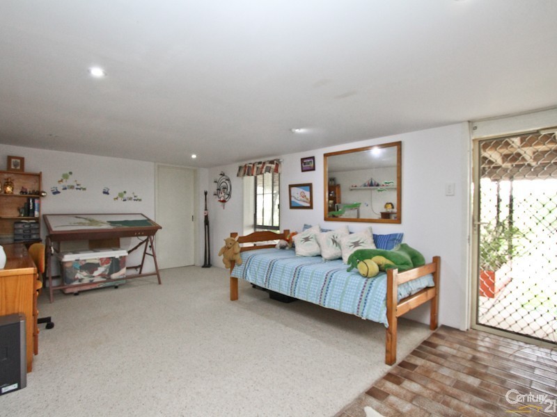 7 Gregory Parade, Warners Bay NSW 2282