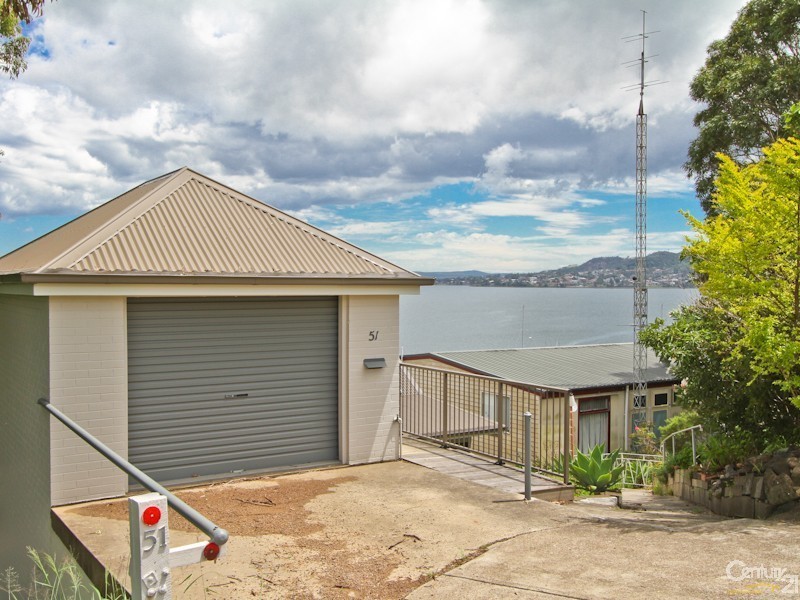 51 Bareki Road, Eleebana NSW 2282