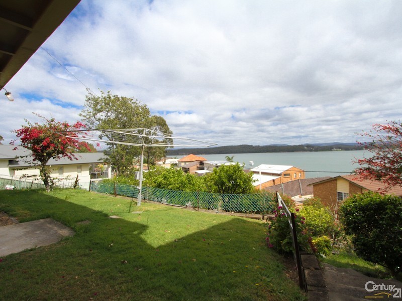 51 Bareki Road, Eleebana NSW 2282