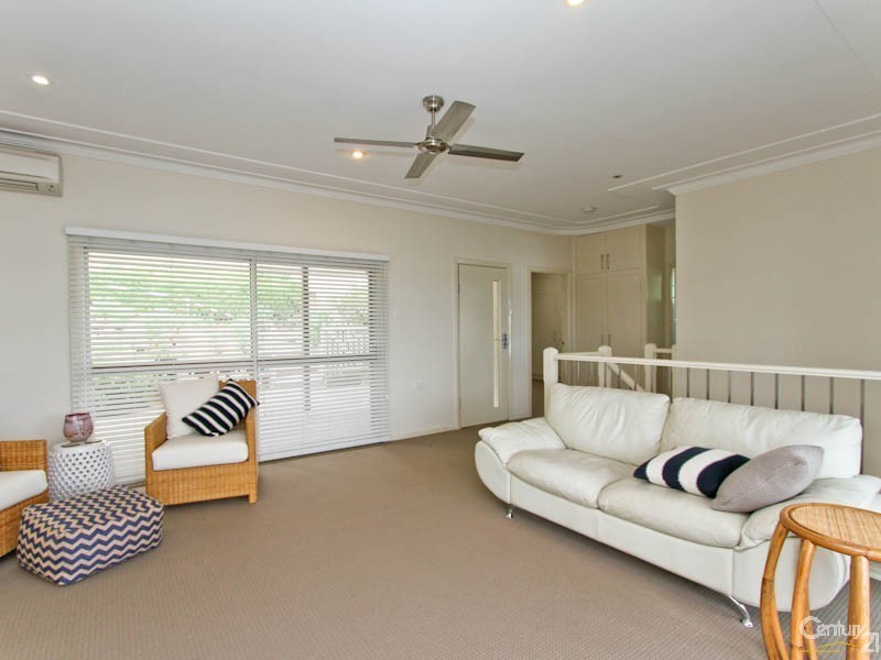 51 Bareki Road, Eleebana NSW 2282