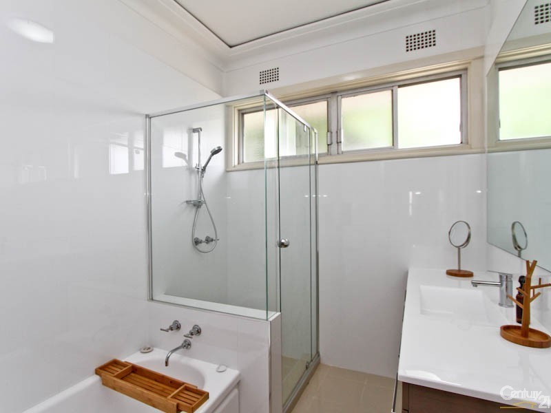 51 Bareki Road, Eleebana NSW 2282