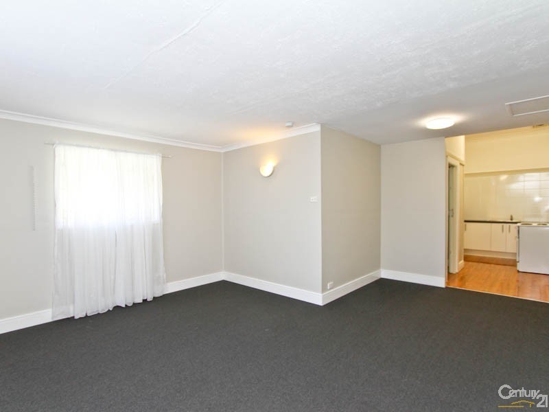 2/208 Wommera Ave, Belmont North NSW 2280