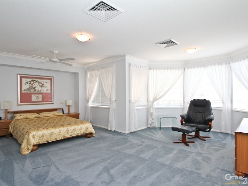 7 Boatmans Row, Eleebana NSW 2282