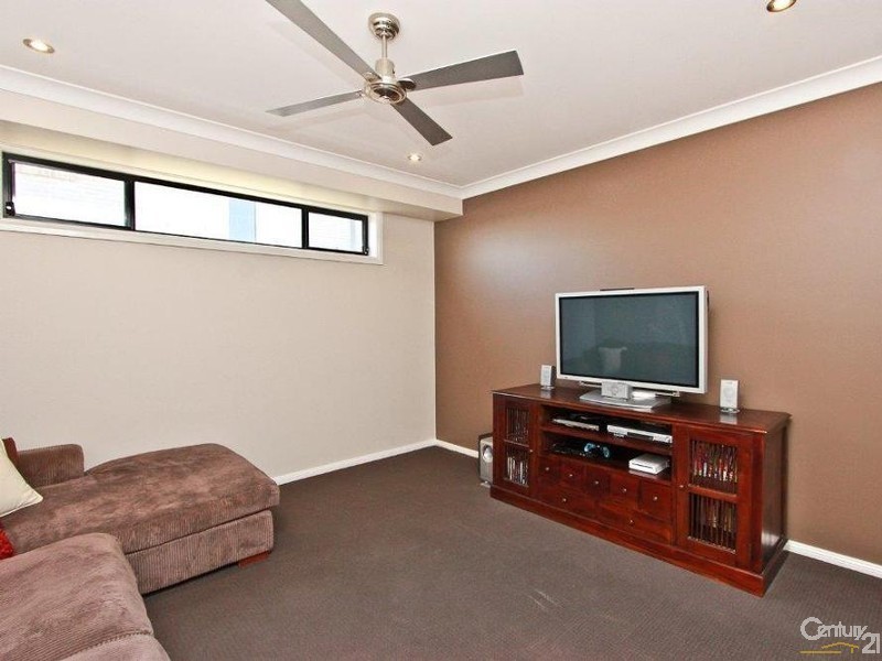 34 Ripon Way, Macquarie Hills NSW 2285