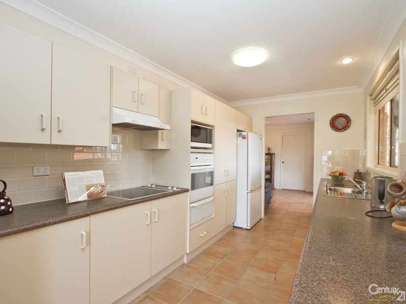 1 Forrester Close, Warners Bay NSW 2282