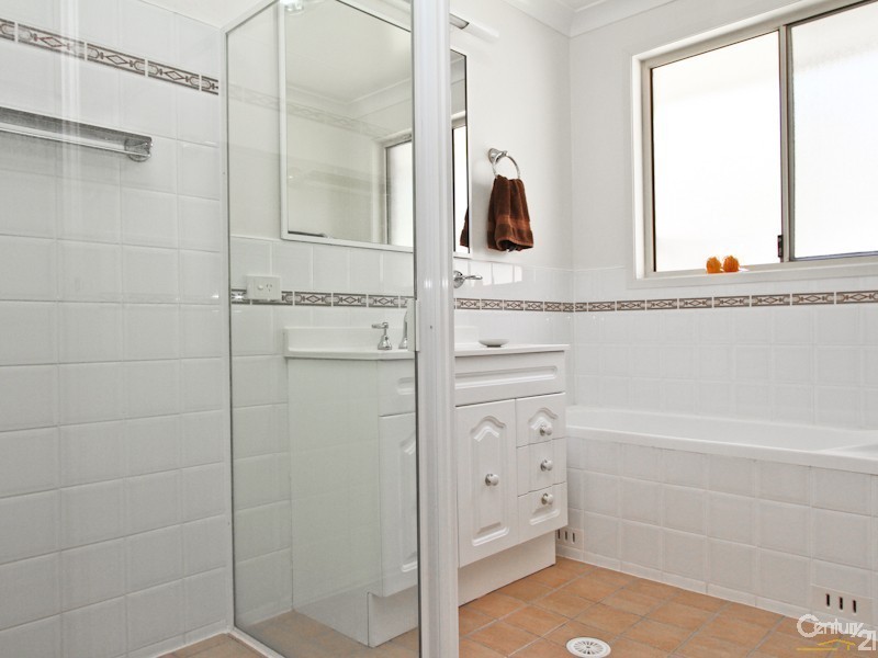 1 Forrester Close, Warners Bay NSW 2282