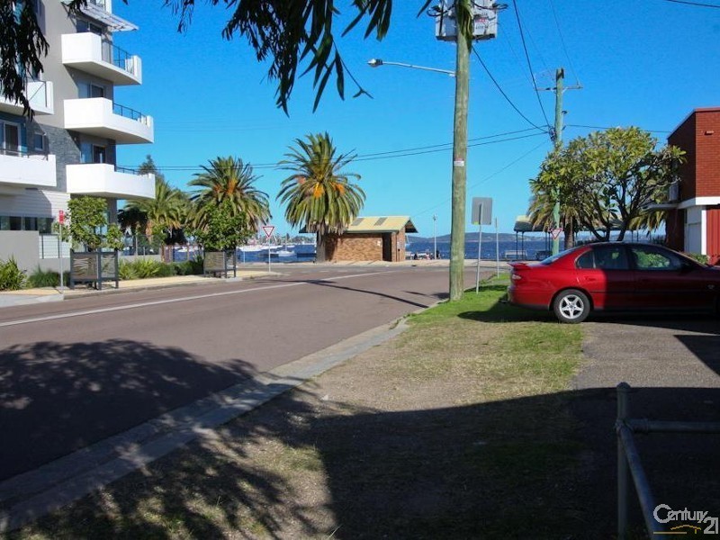 65 Maude Street, Belmont NSW 2280