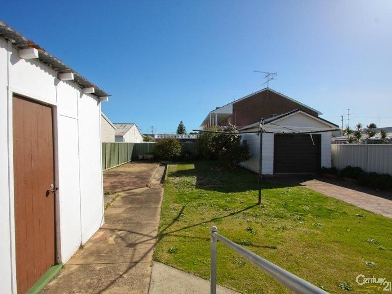 65 Maude Street, Belmont NSW 2280