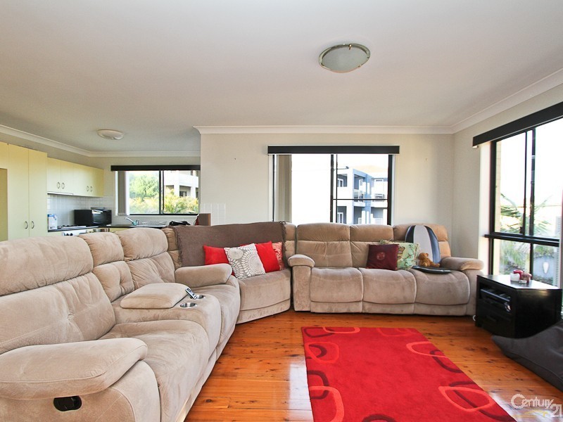 69 Geraldton Drive, Redhead NSW 2290