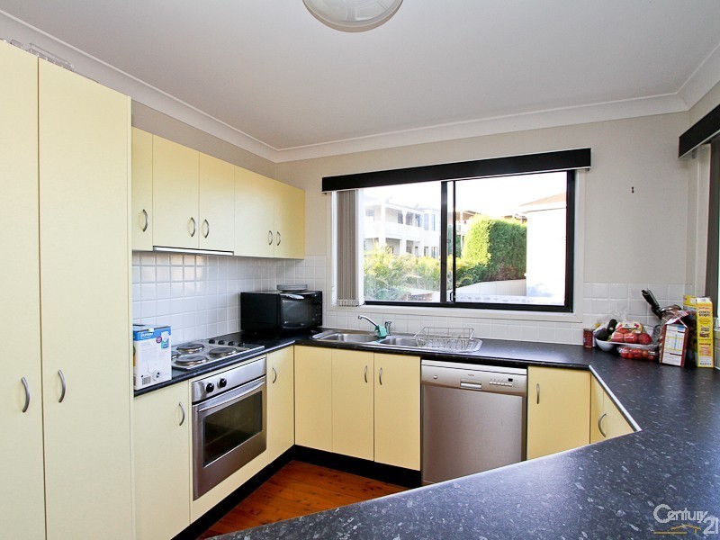 69 Geraldton Drive, Redhead NSW 2290