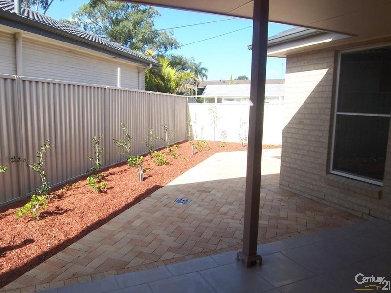 2/2 Spencer Street, Warners Bay NSW 2282