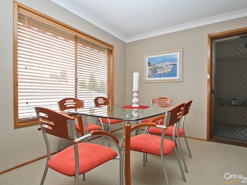 11 Moola Avenue, Valentine NSW 2280