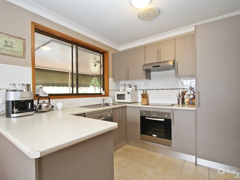 11 Moola Avenue, Valentine NSW 2280
