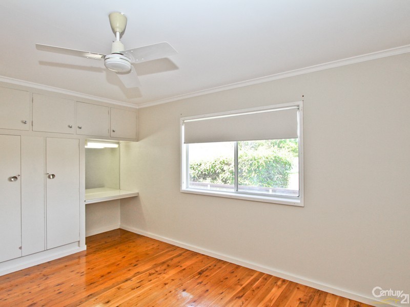 21 Valentine Crescent, Valentine NSW 2280