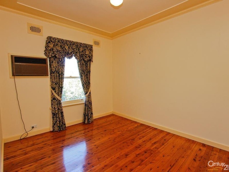 37 Croft Road, Eleebana NSW 2282