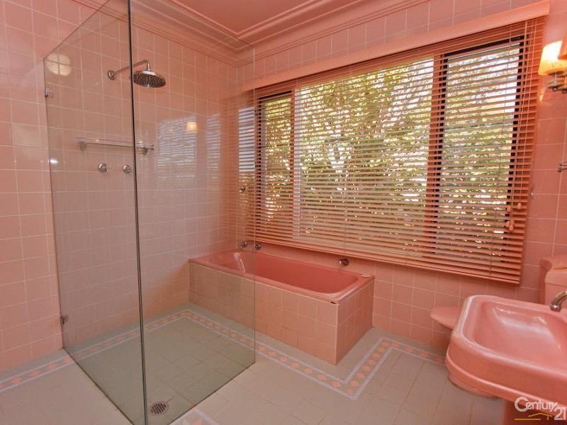 37 Croft Road, Eleebana NSW 2282